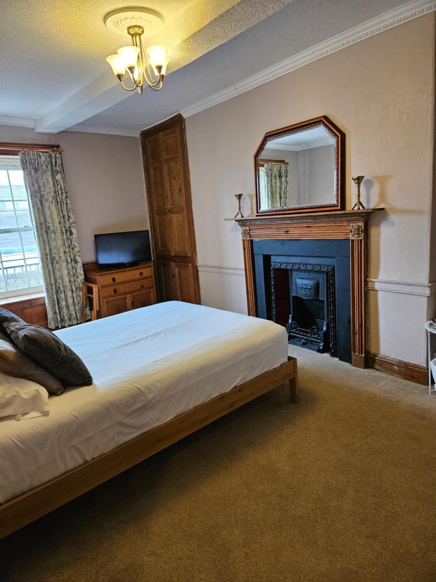 The Beacons Guest House Брекон Экстерьер фото
