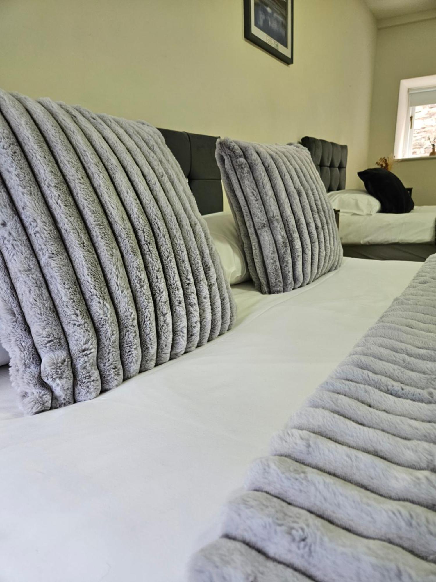 The Beacons Guest House Брекон Экстерьер фото