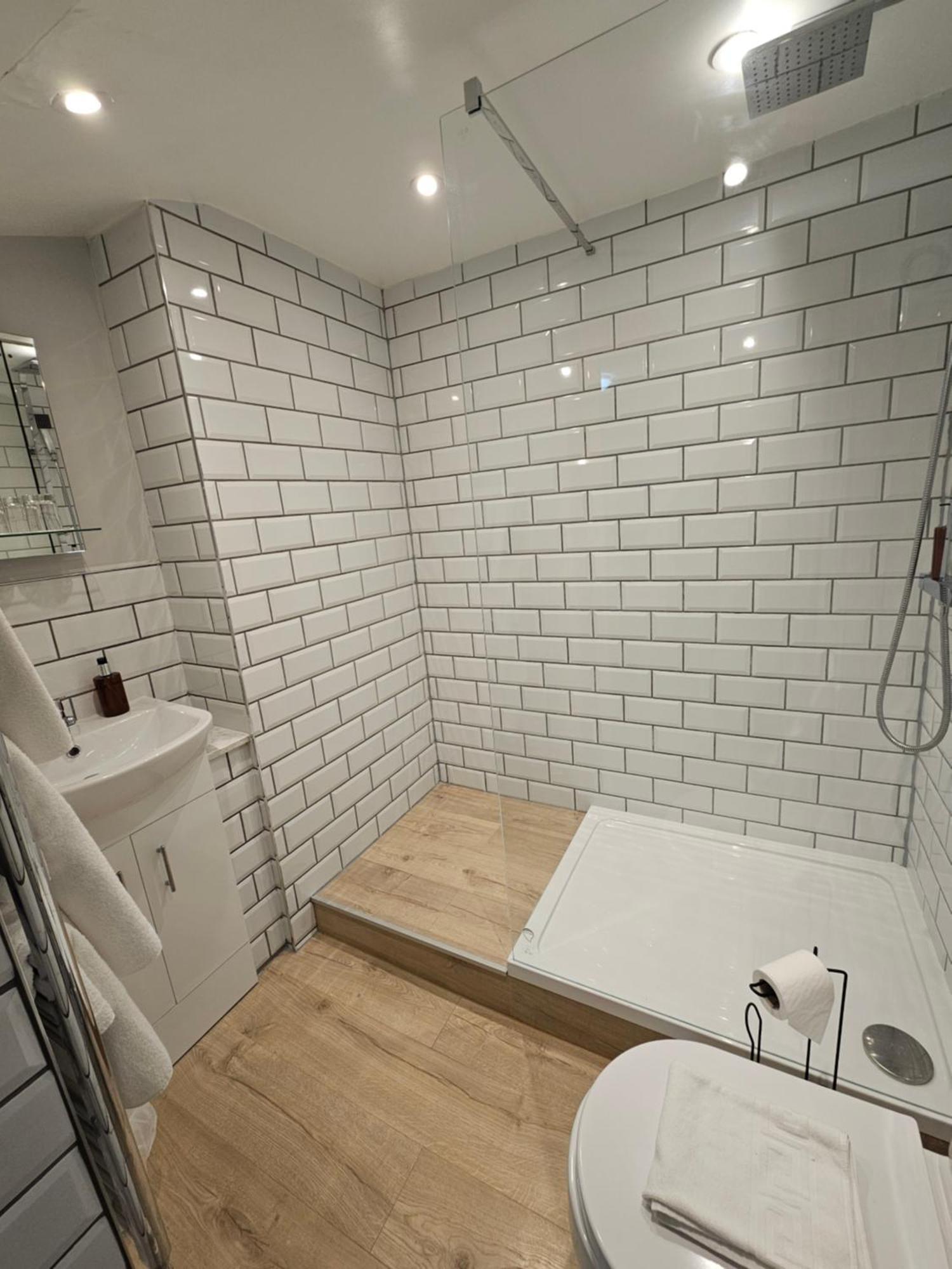 The Beacons Guest House Брекон Экстерьер фото